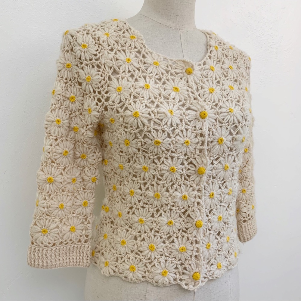 SOLD Vintage Knit Crochet Daisy Cardigan Sweater - Picture 3 of 13